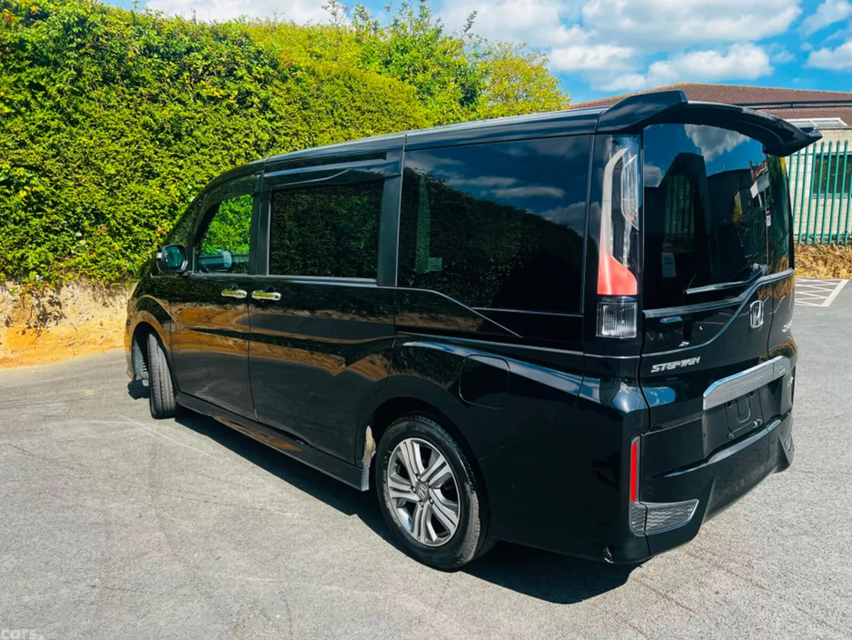 Honda Stepwagon MPV, Petrol Hybrid, 2021, Black