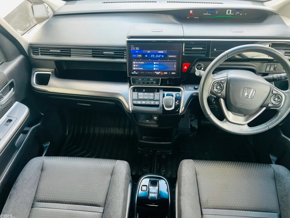 Honda Stepwagon MPV, Petrol Hybrid, 2021, Black