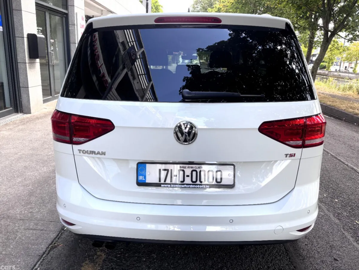 Volkswagen Touran MPV, Petrol, 2017, White