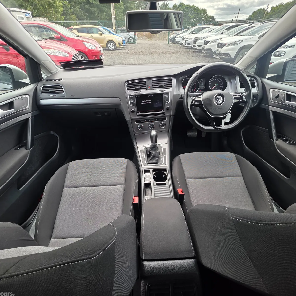 Volkswagen Golf Hatchback, Petrol, 2016, Silver