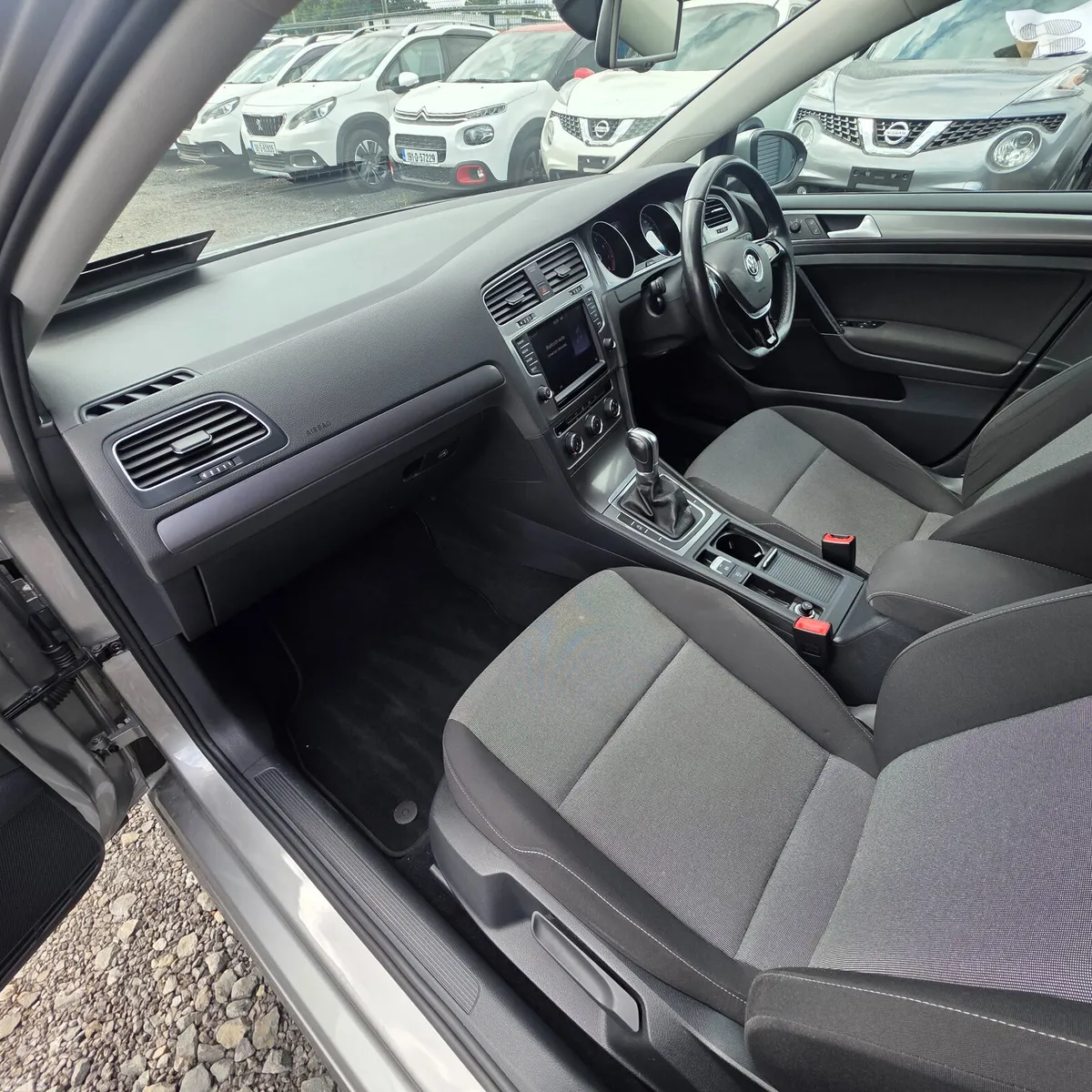 Volkswagen Golf Hatchback, Petrol, 2016, Silver