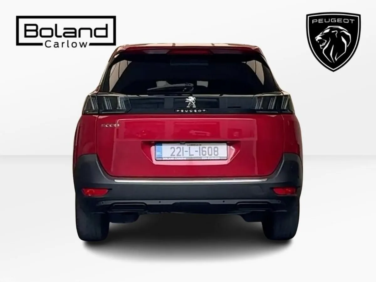 Peugeot 5008 MPV, Diesel, 2022, Red