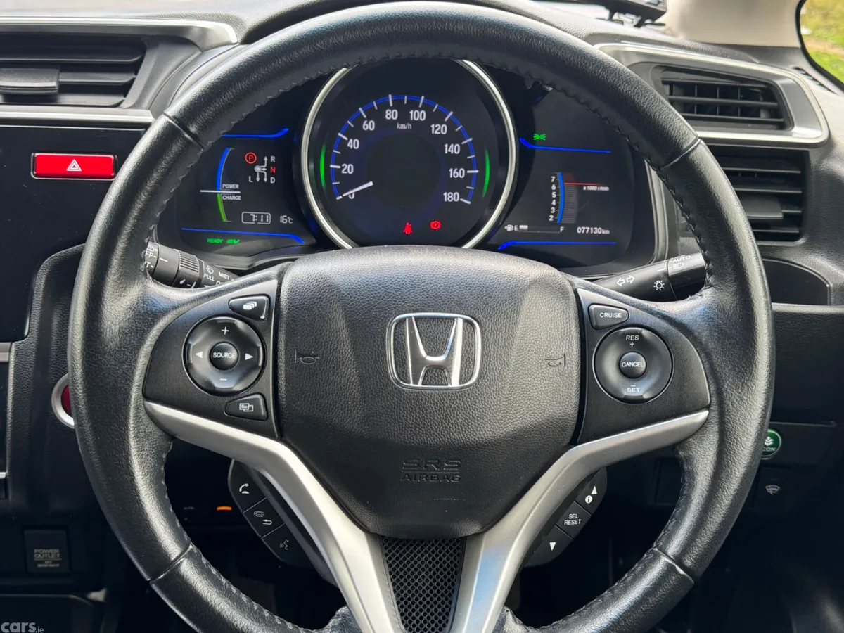 Honda Fit Hatchback, Petrol Hybrid, 2014, White