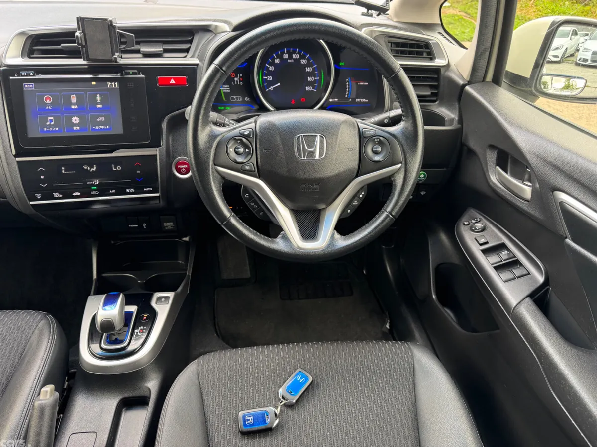 Honda Fit Hatchback, Petrol Hybrid, 2014, White