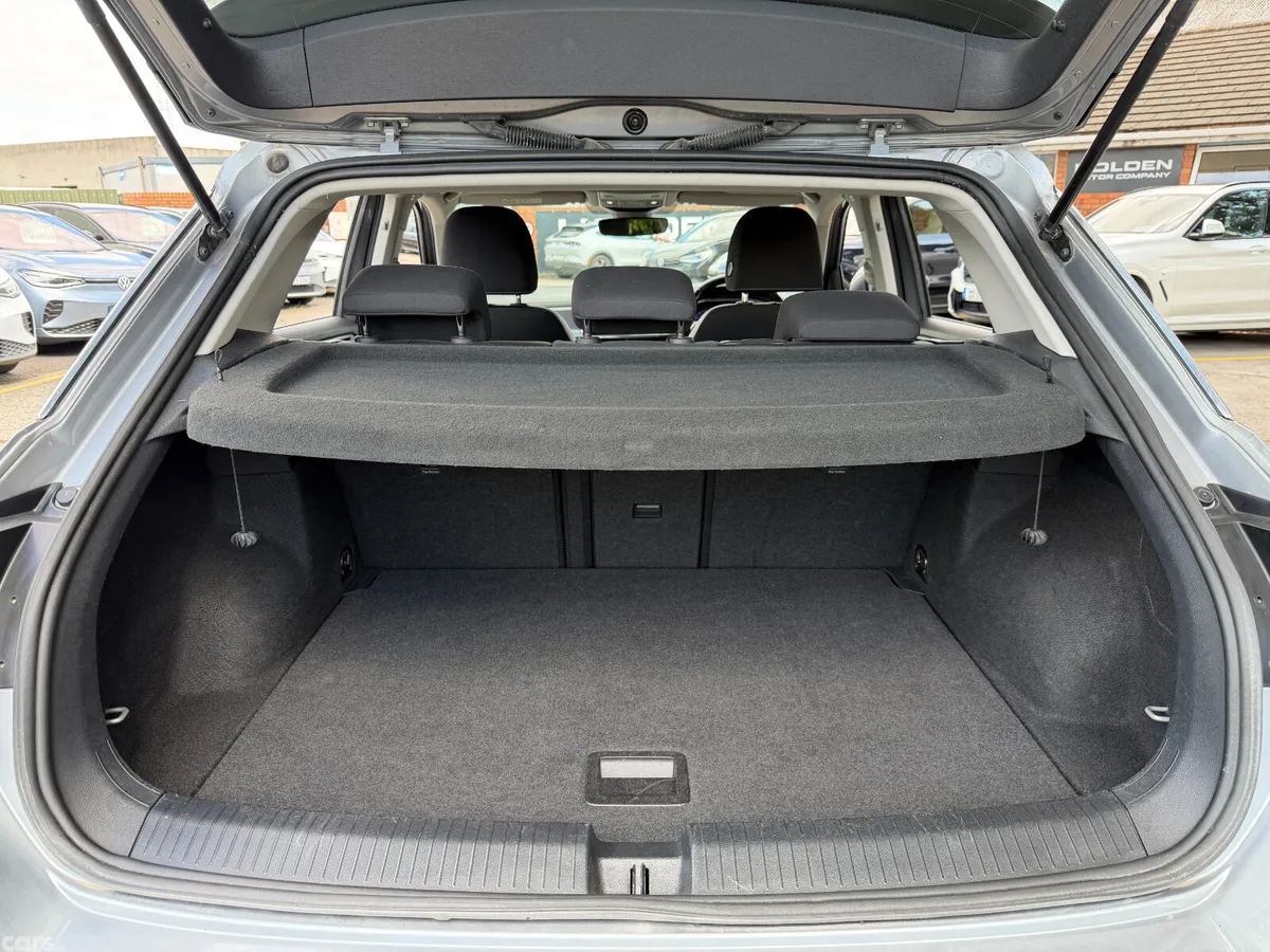 Volkswagen T-Roc SUV, Petrol, 2023, Grey
