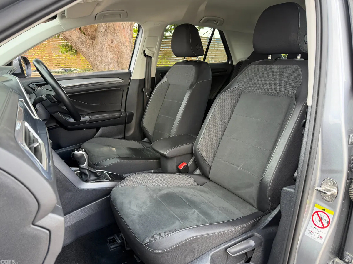 Volkswagen T-Roc SUV, Petrol, 2023, Grey
