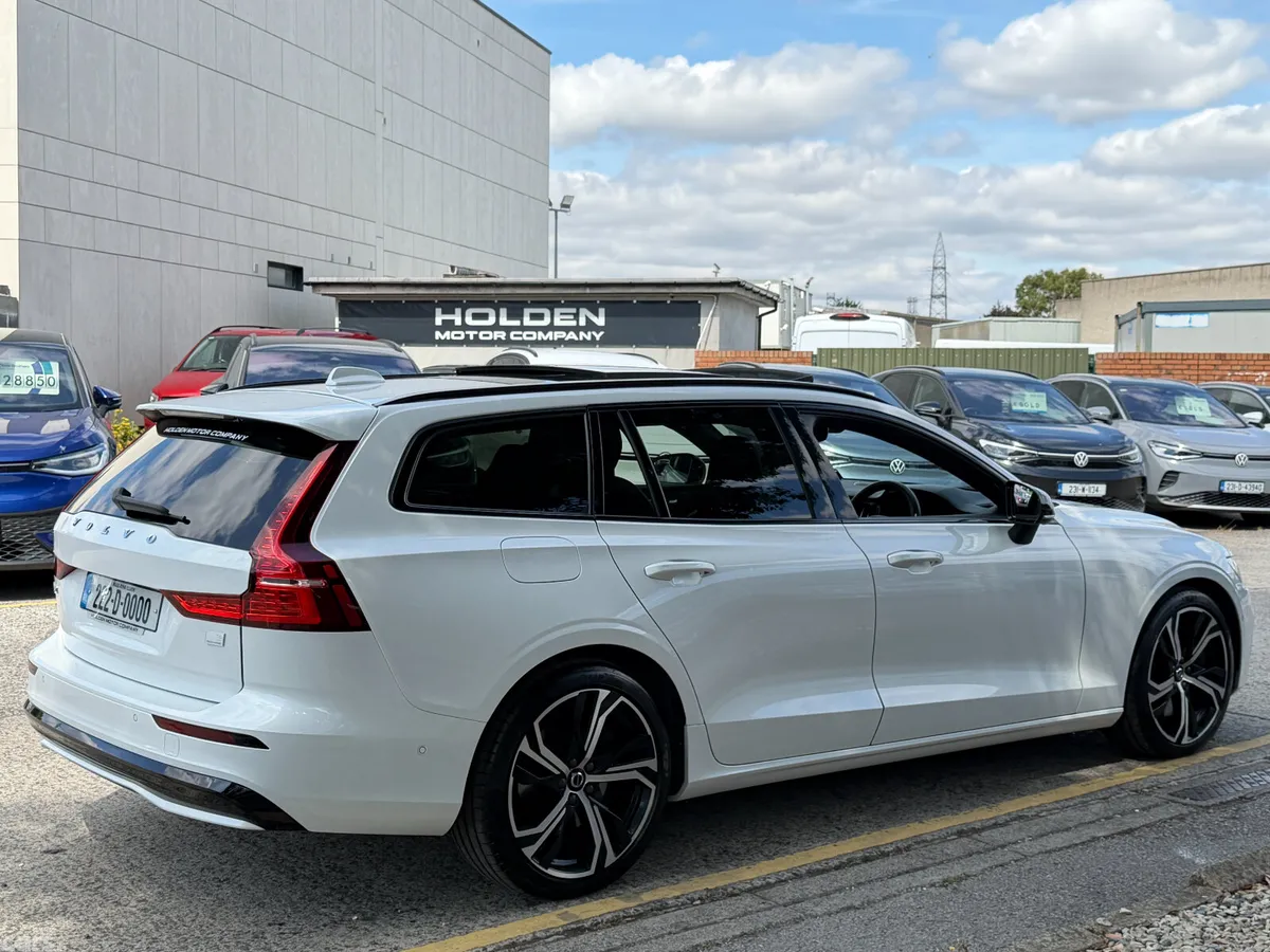 Volvo V60 Estate, Petrol Plug-in Hybrid, 2022, White