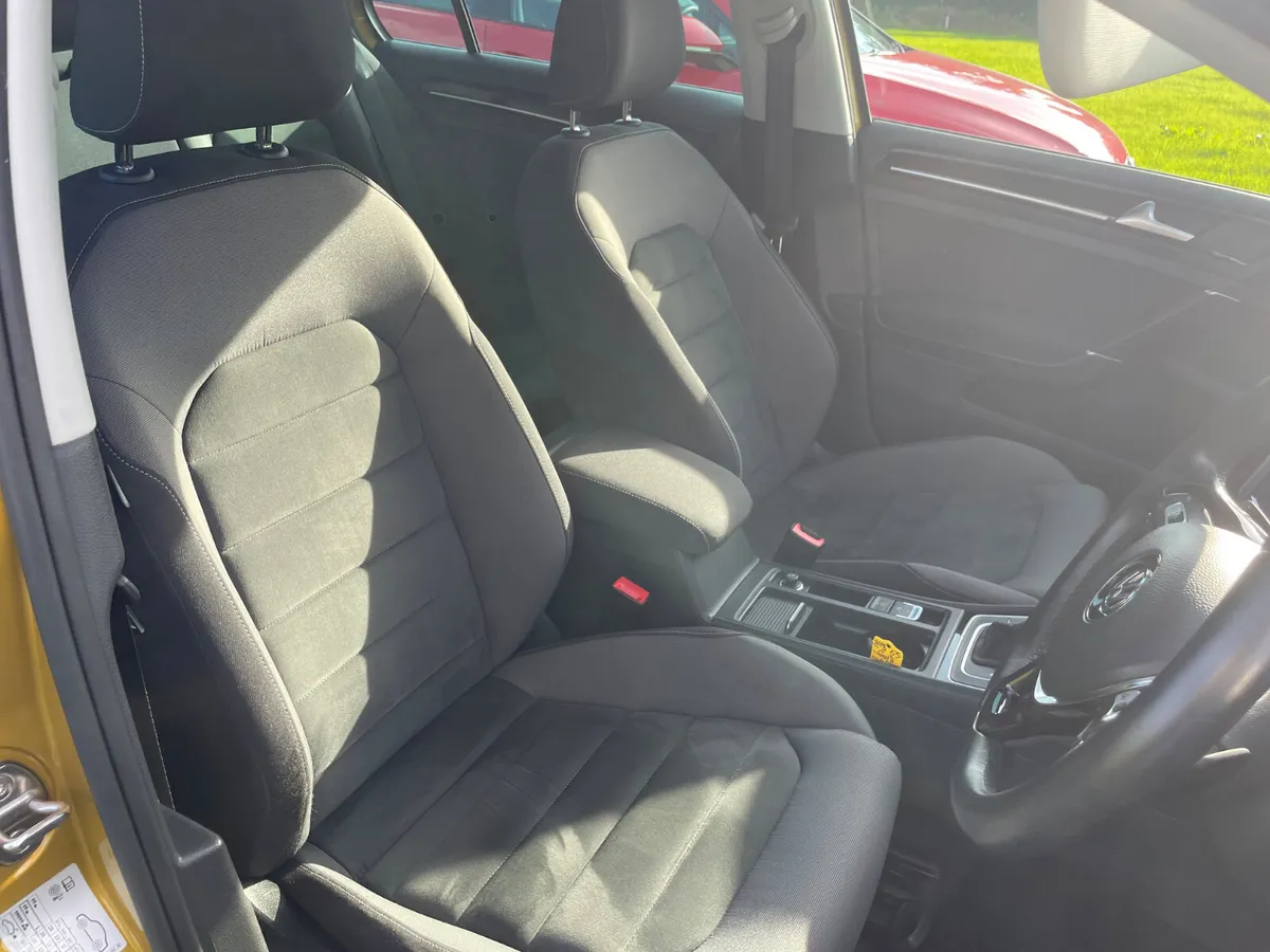 Volkswagen Golf Hatchback, Petrol, 2018, Yellow
