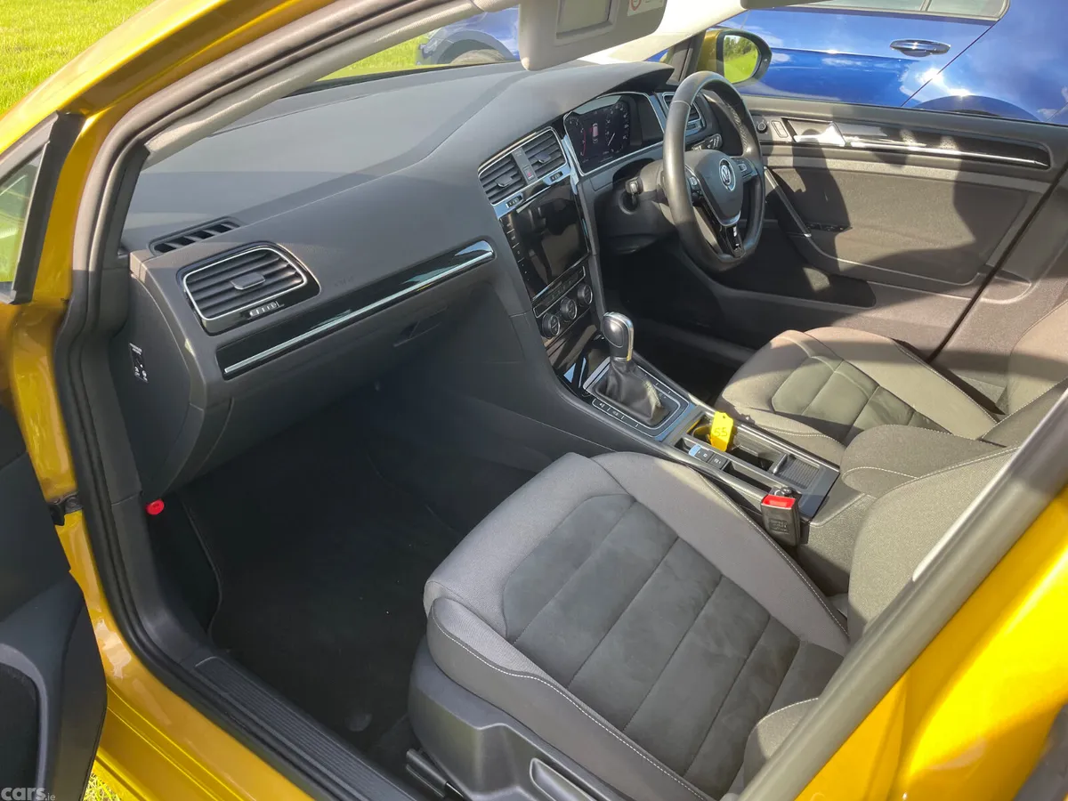 Volkswagen Golf Hatchback, Petrol, 2018, Yellow