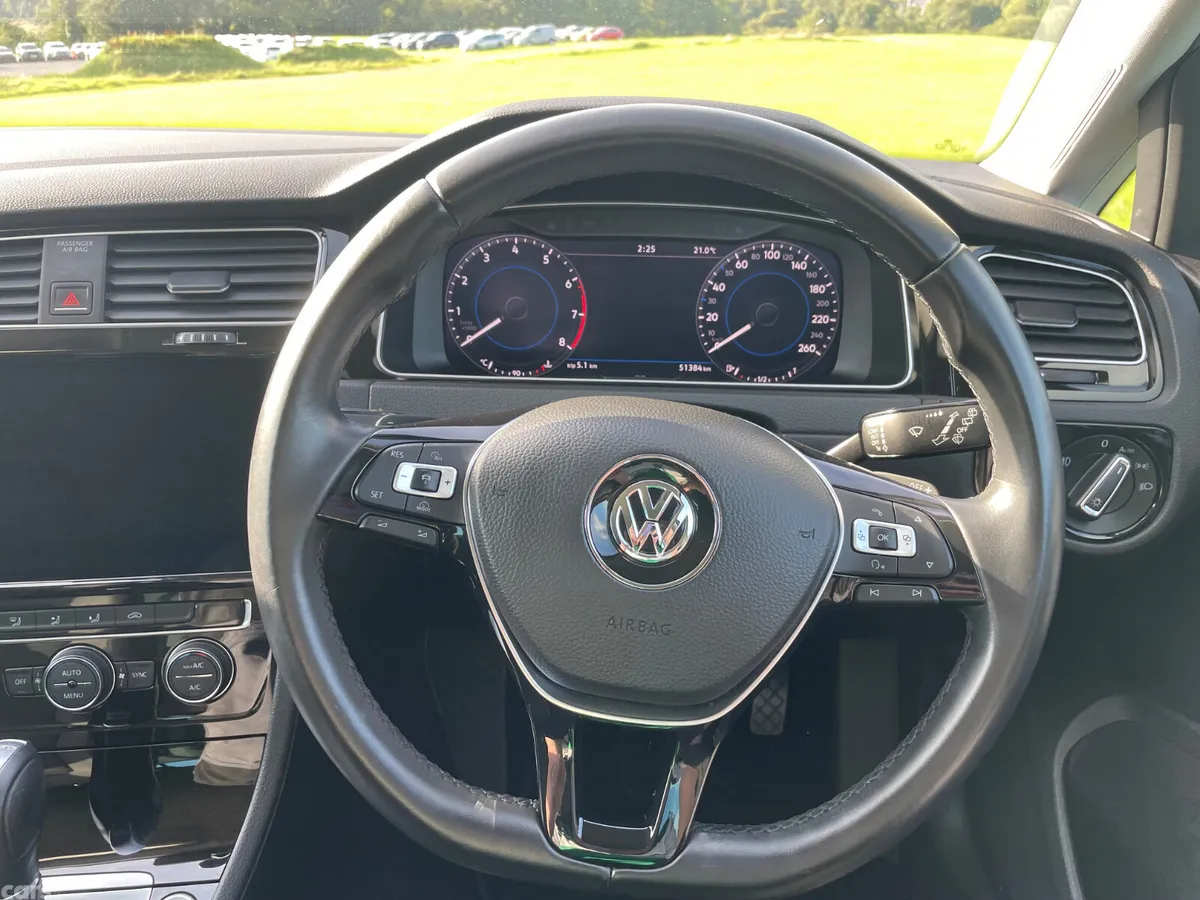 Volkswagen Golf Hatchback, Petrol, 2018, Yellow