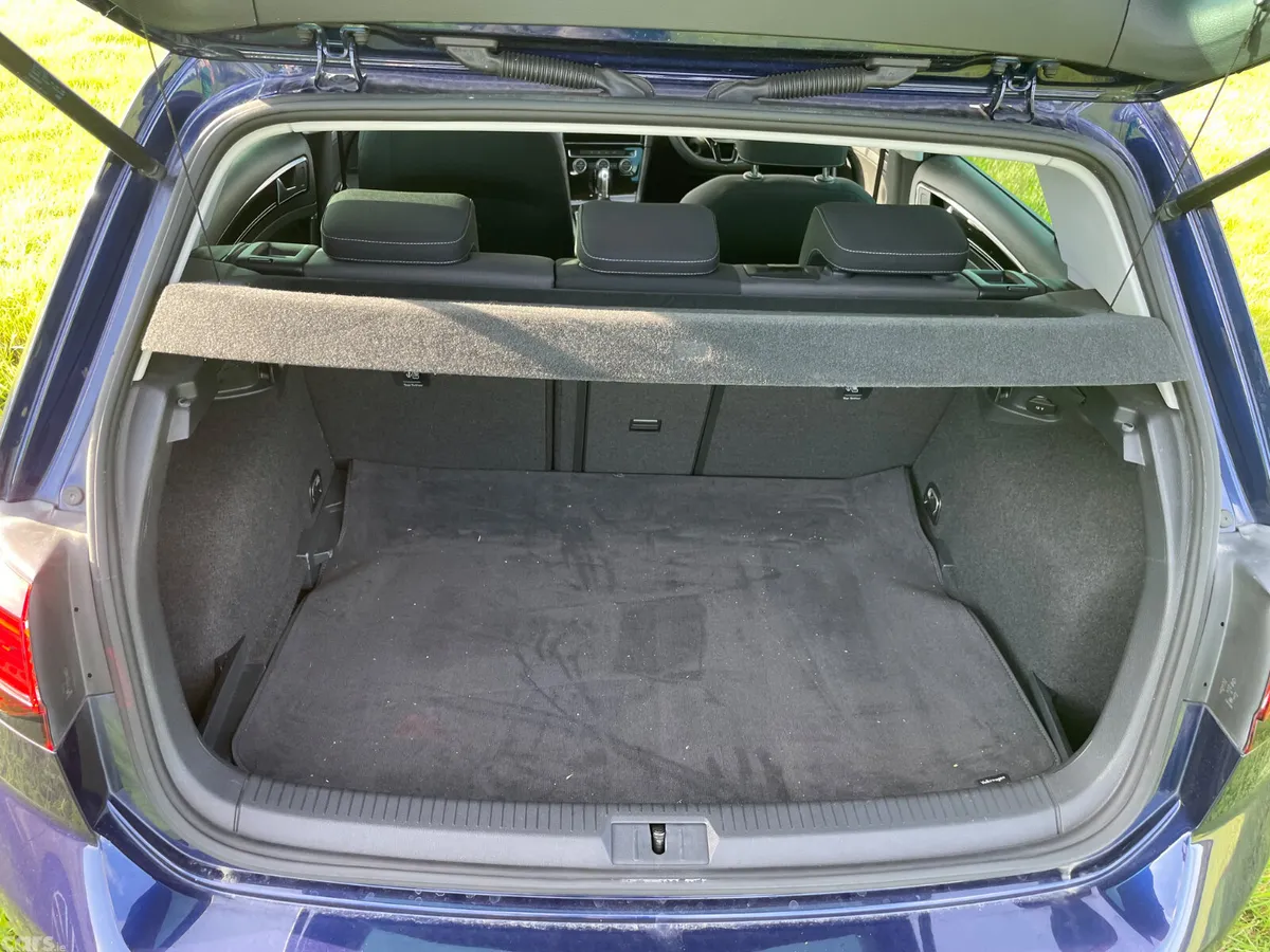 Volkswagen Golf Hatchback, Petrol, 2018, Blue
