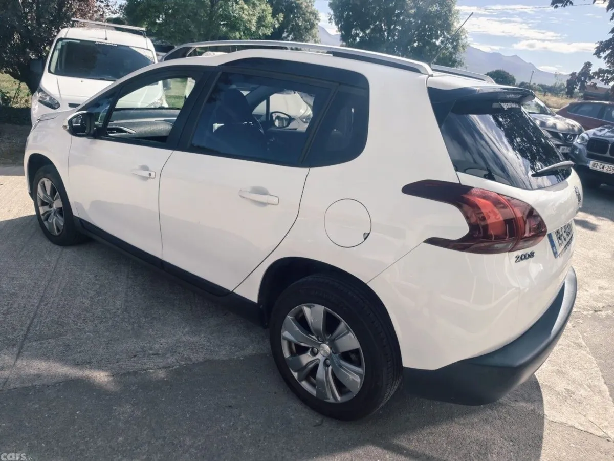 Peugeot 2008 Estate, Petrol, 2019, White