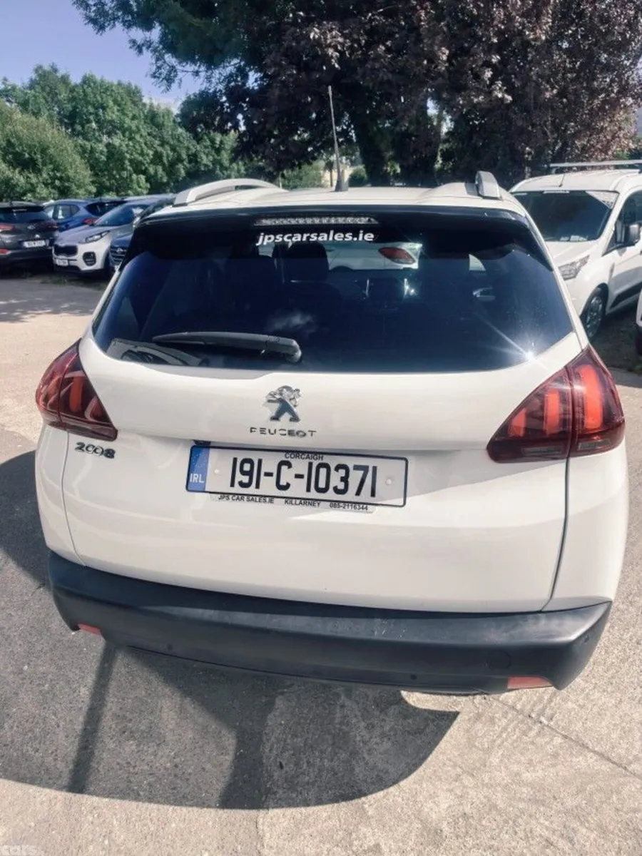 Peugeot 2008 Estate, Petrol, 2019, White