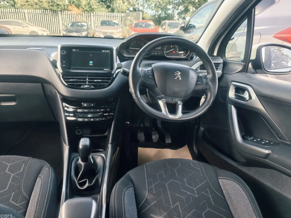 Peugeot 2008 Estate, Petrol, 2019, White