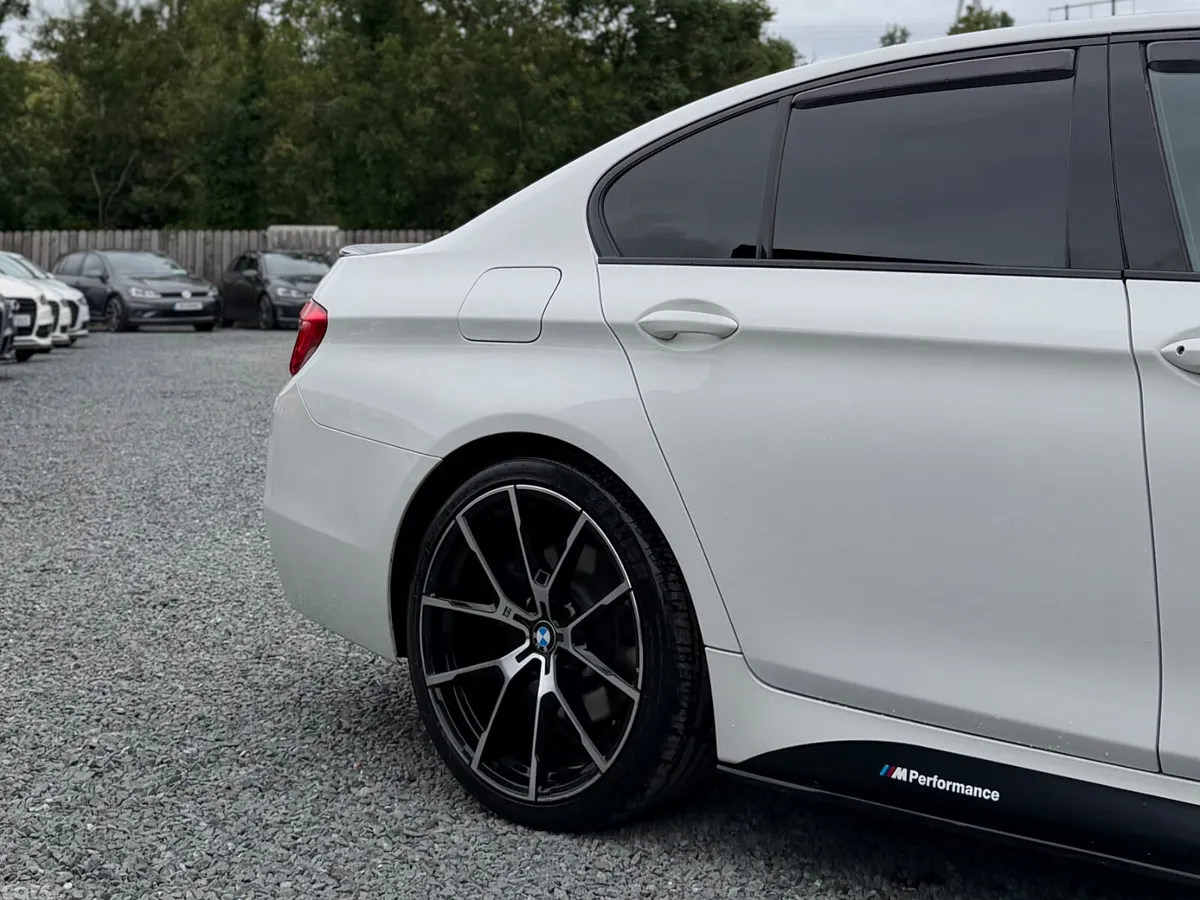 BMW 5-Series Saloon, Diesel, 2016, White