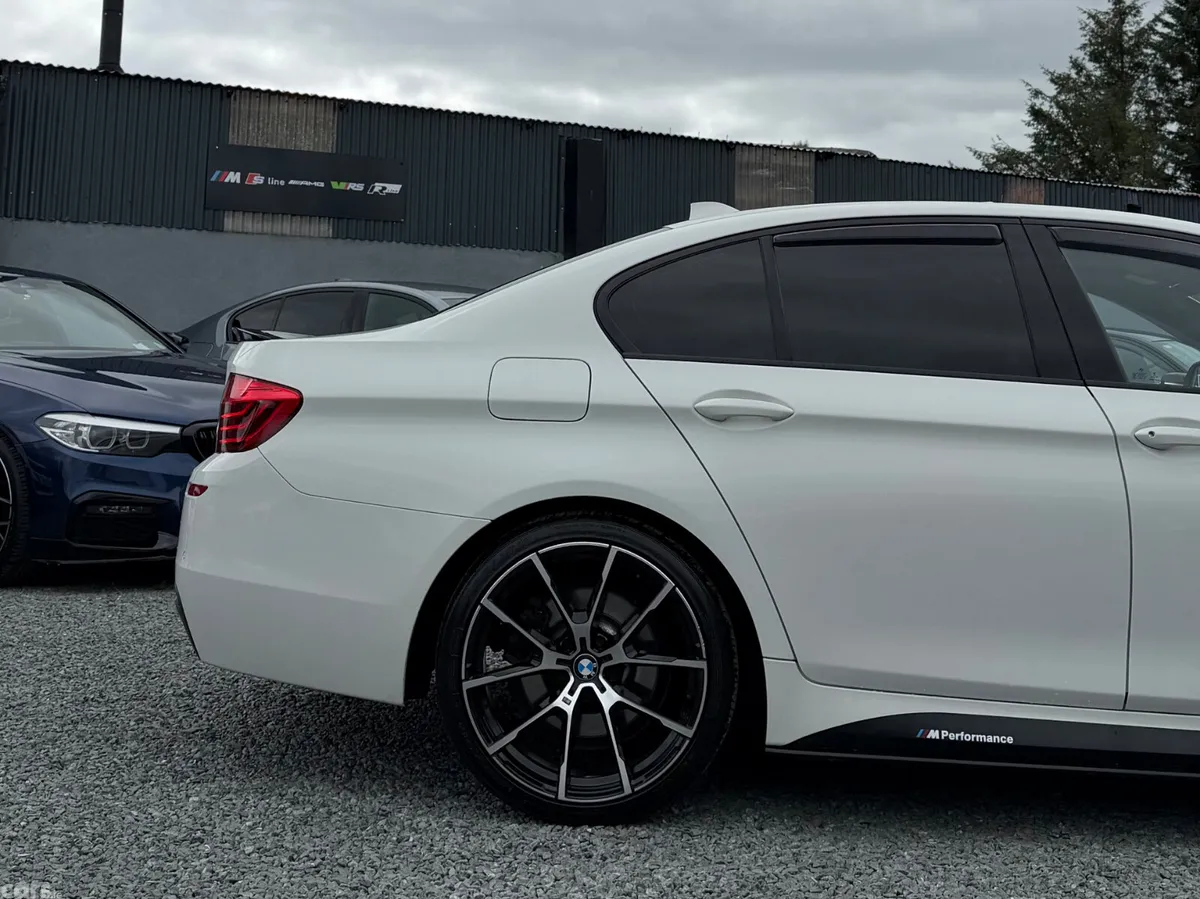 BMW 5-Series Saloon, Diesel, 2016, White