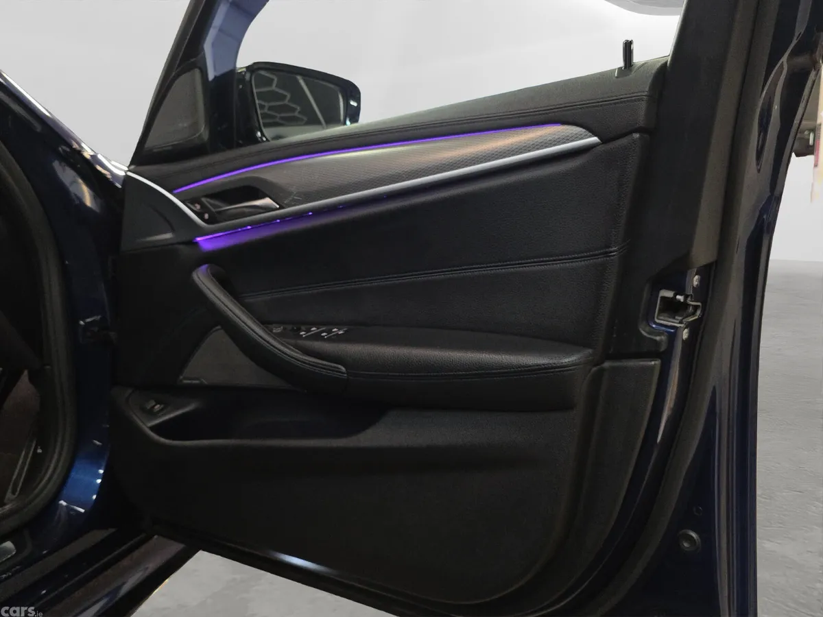 BMW 5-Series Estate, Diesel, 2019, Blue