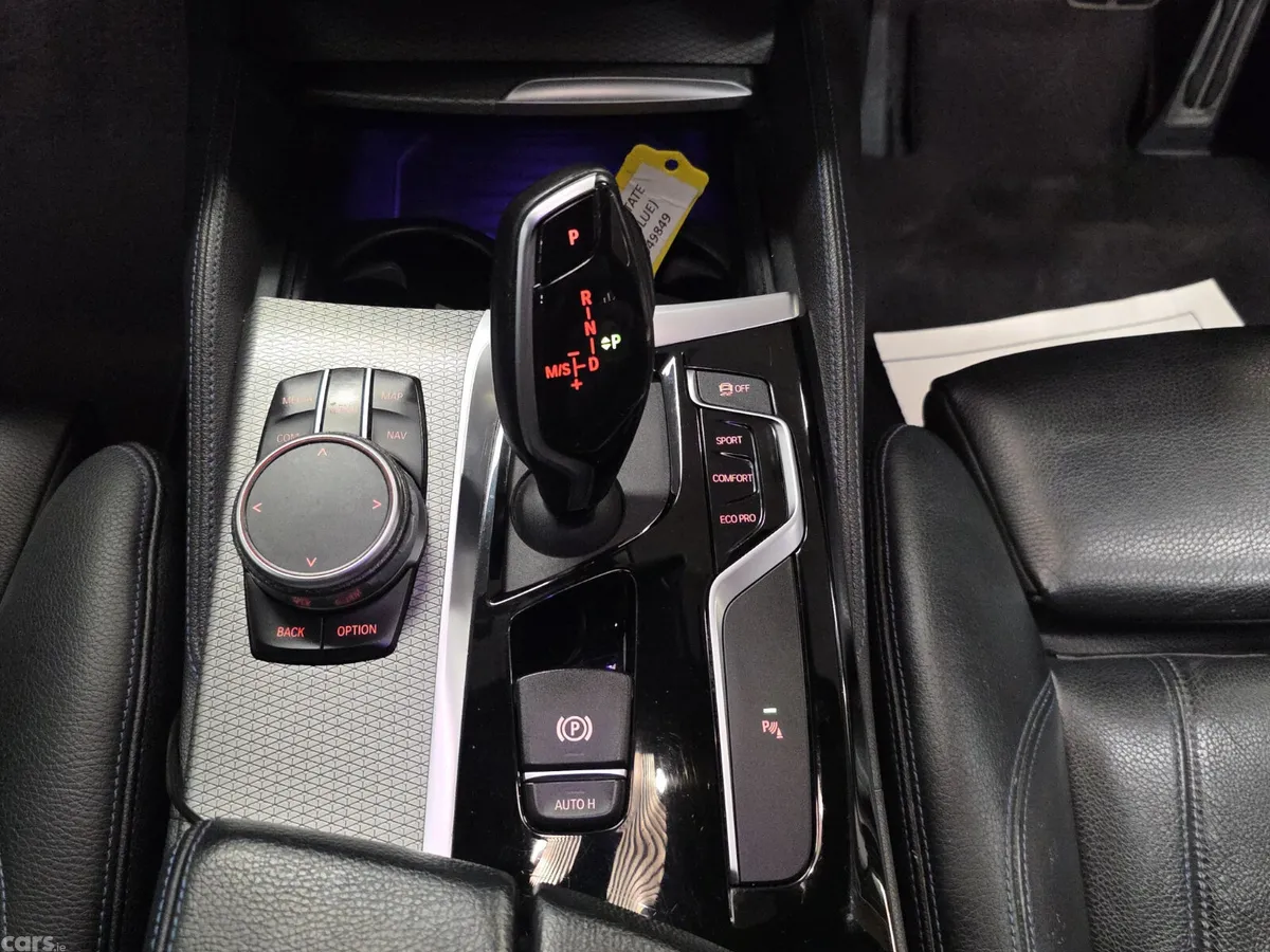 BMW 5-Series Estate, Diesel, 2019, Blue