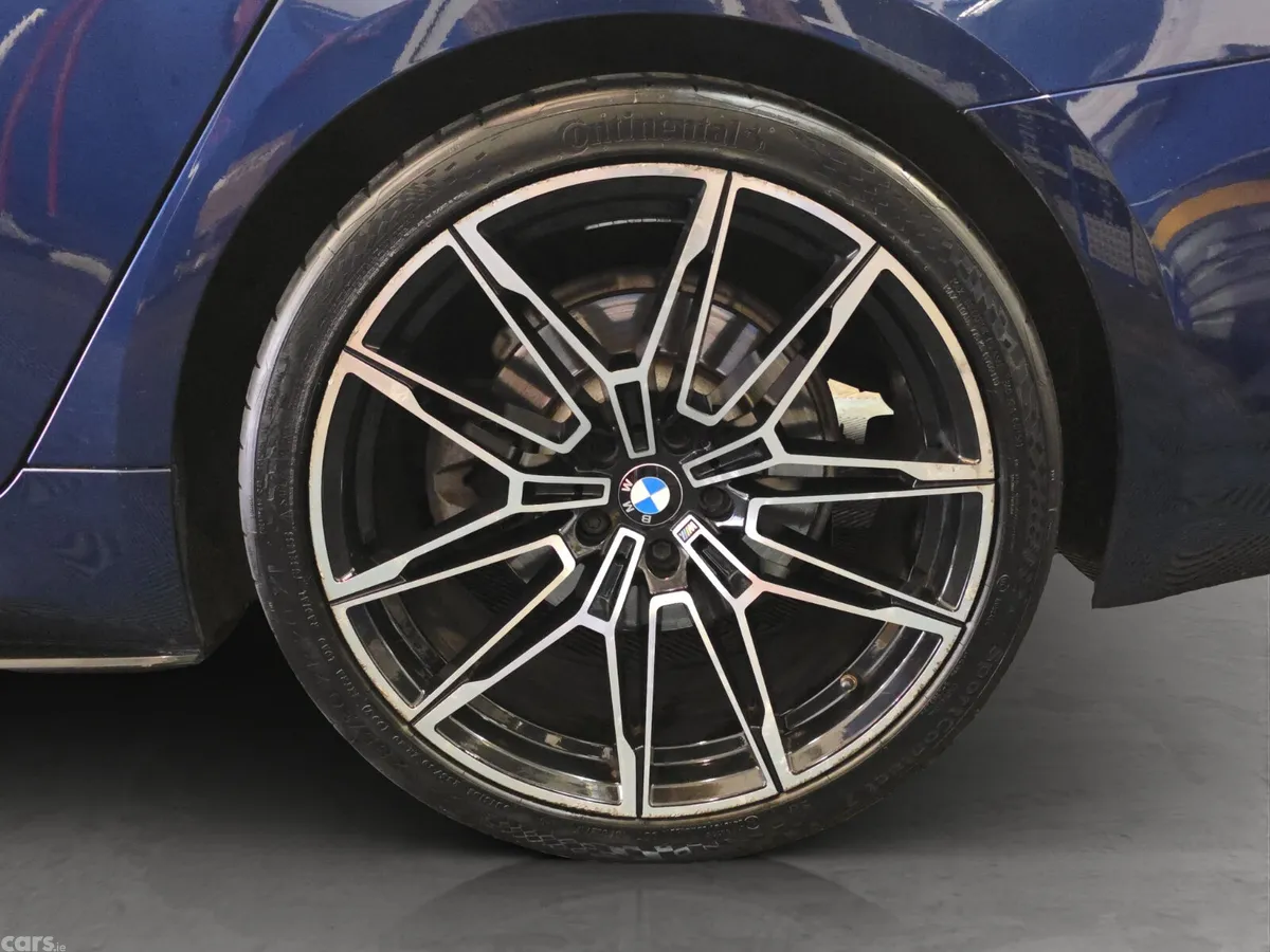 BMW 5-Series Estate, Diesel, 2019, Blue