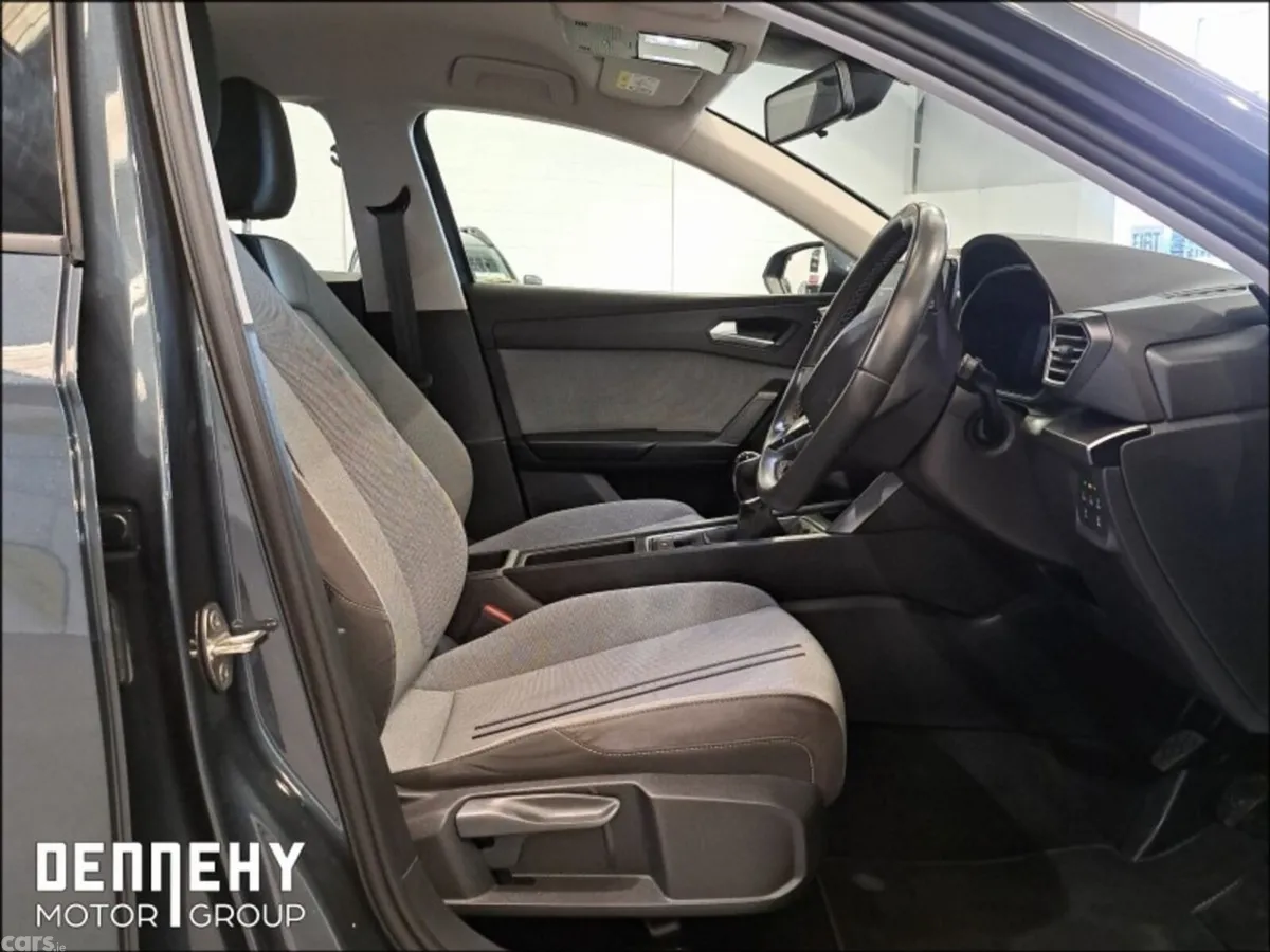 SEAT Leon Estate, Petrol, 2021, Grey