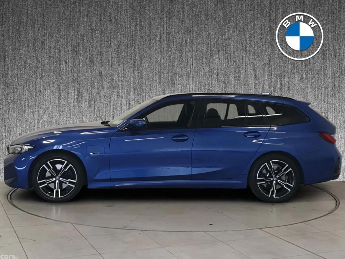 BMW 3-Series Estate, Petrol Plug-in Hybrid, 2023, Blue