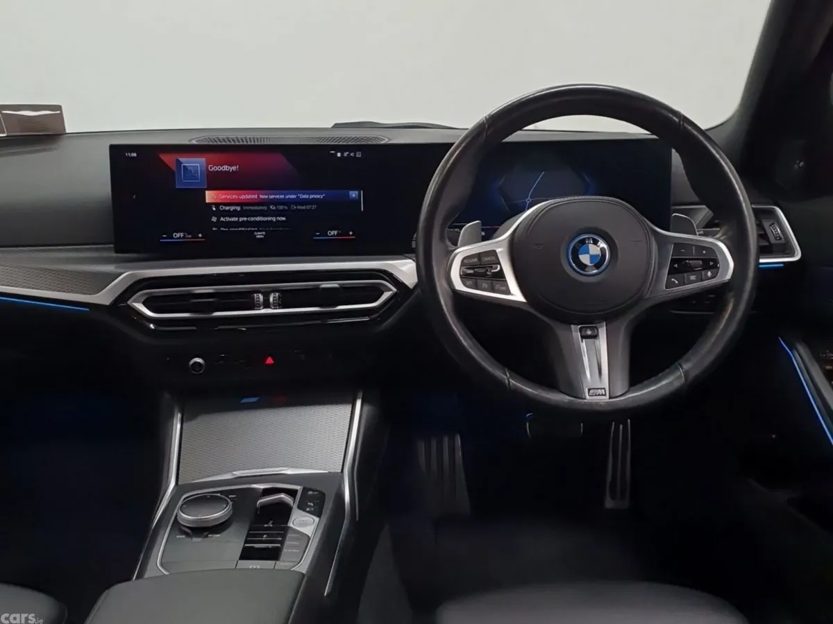 BMW 3-Series Estate, Petrol Plug-in Hybrid, 2023, Blue