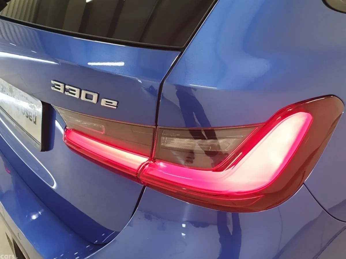 BMW 3-Series Estate, Petrol Plug-in Hybrid, 2023, Blue