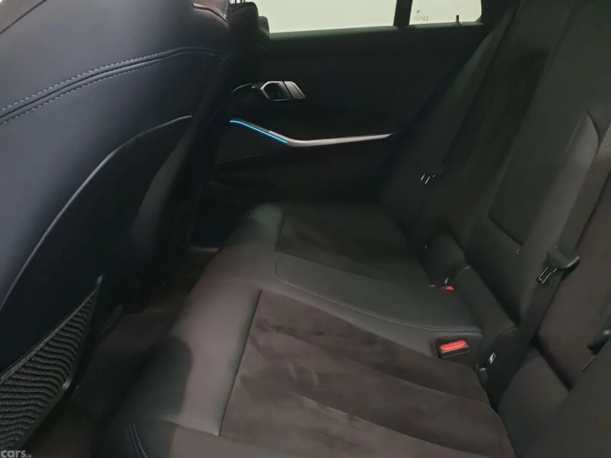 BMW 3-Series Estate, Petrol Plug-in Hybrid, 2023, Blue