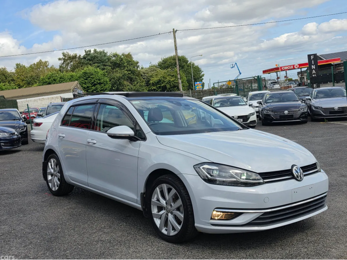 Volkswagen Golf Hatchback, Petrol, 2018, White