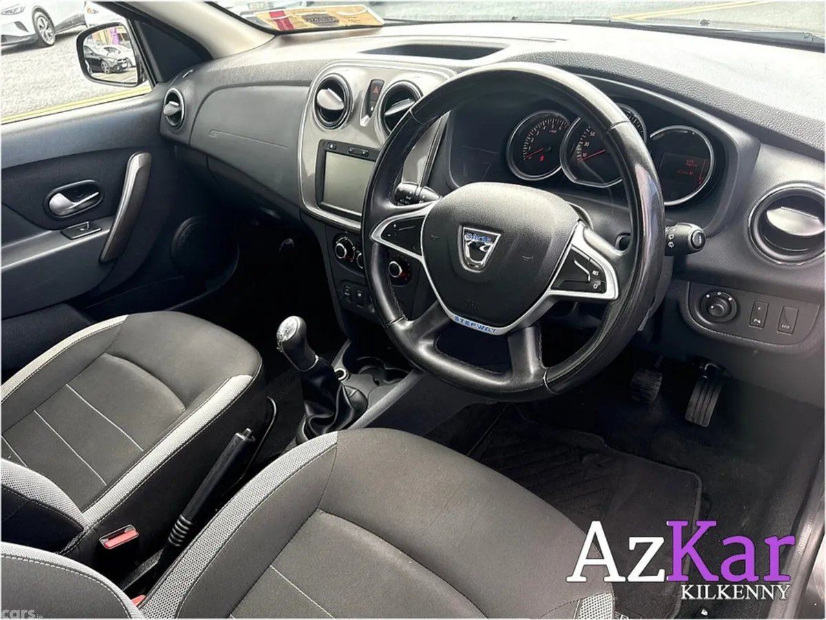 Dacia Sandero Hatchback, Petrol, 2021, Black