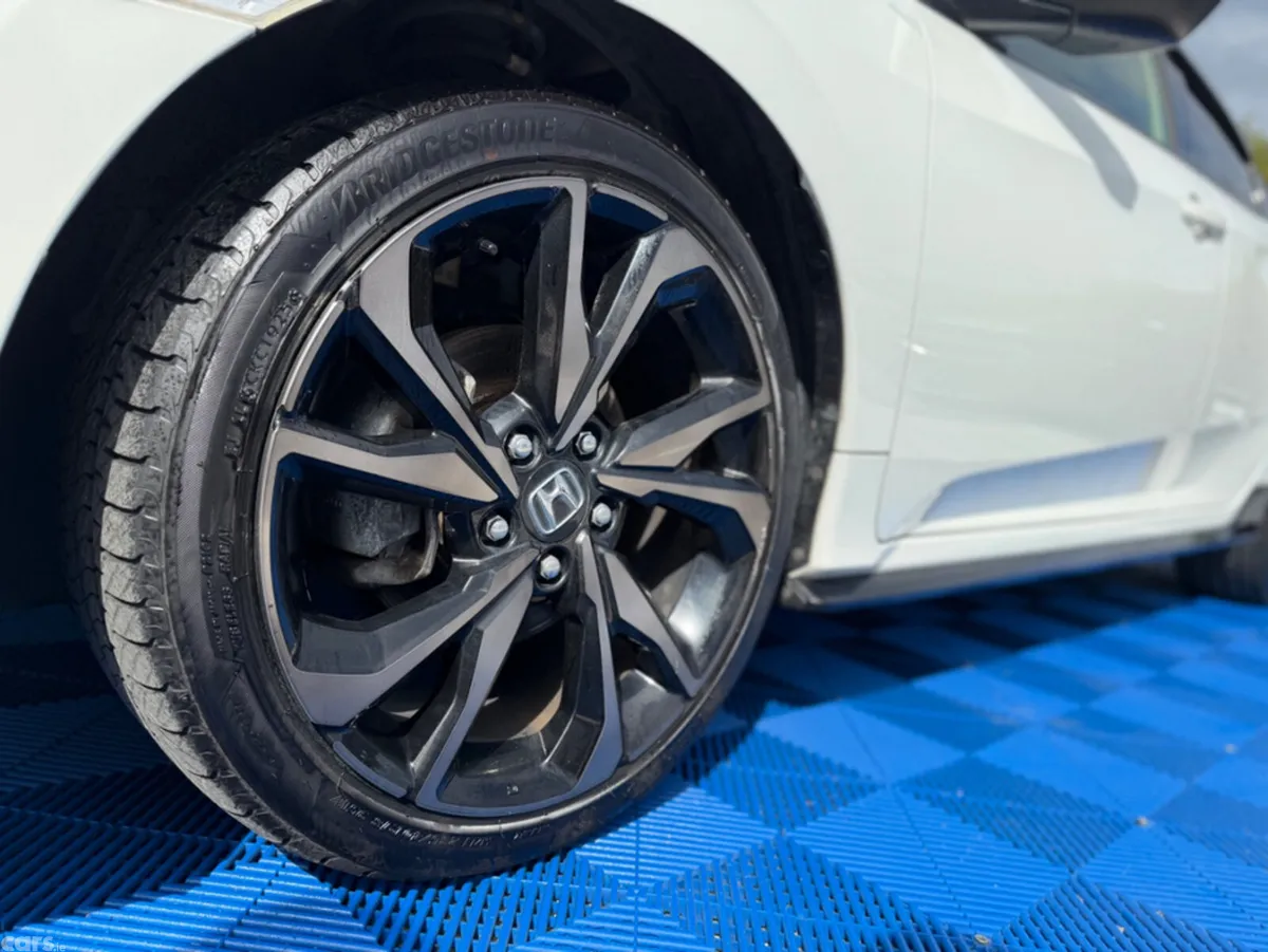 Honda Civic Hatchback, Petrol, 2019, White