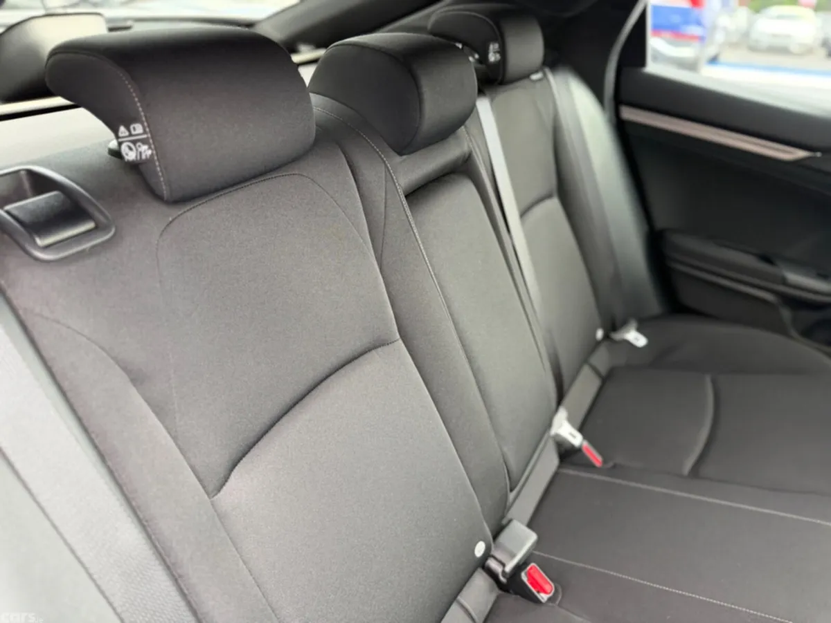 Honda Civic Hatchback, Petrol, 2019, White