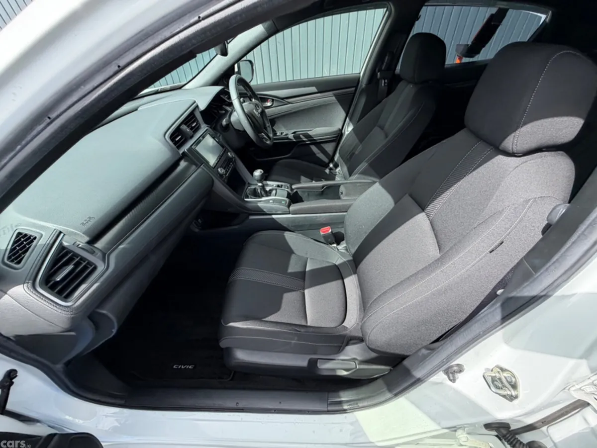 Honda Civic Hatchback, Petrol, 2019, White