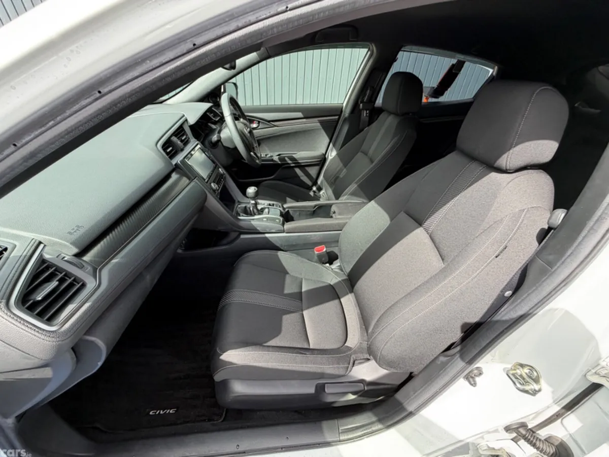 Honda Civic Hatchback, Petrol, 2019, White
