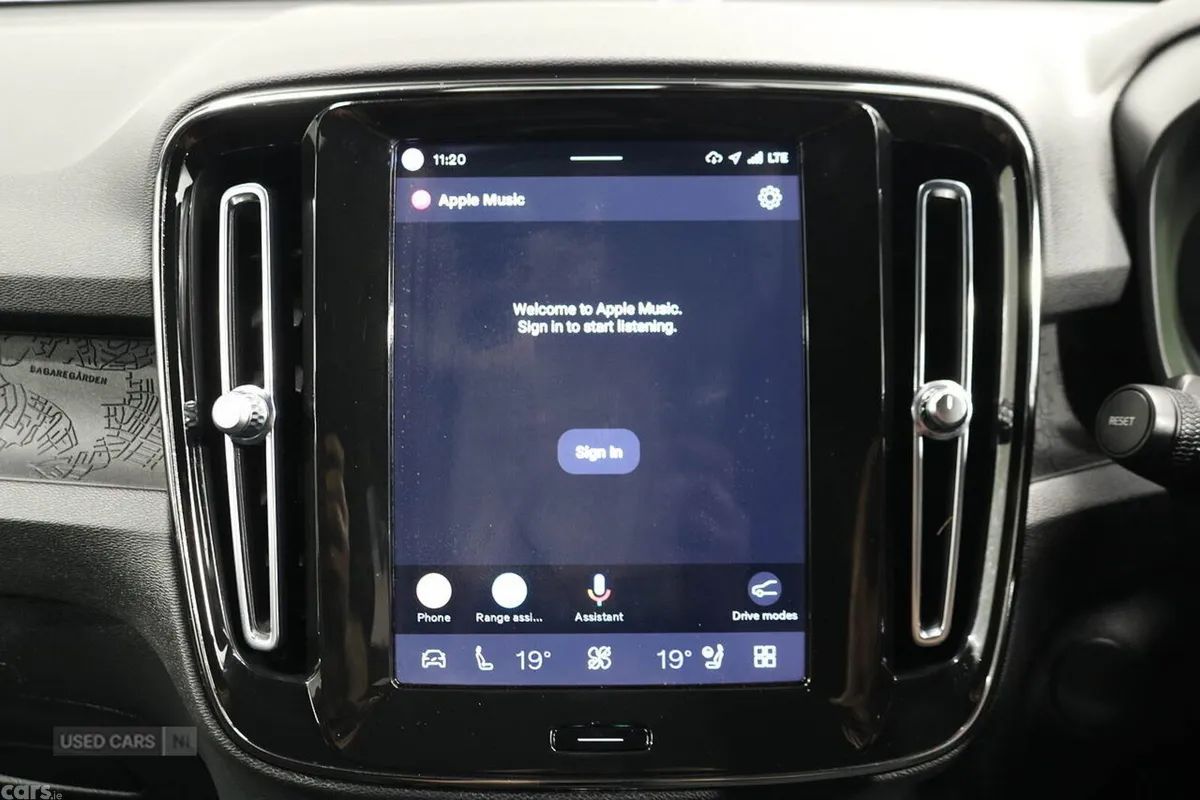 Volvo XC40 SUV, Electric, 2023, Grey