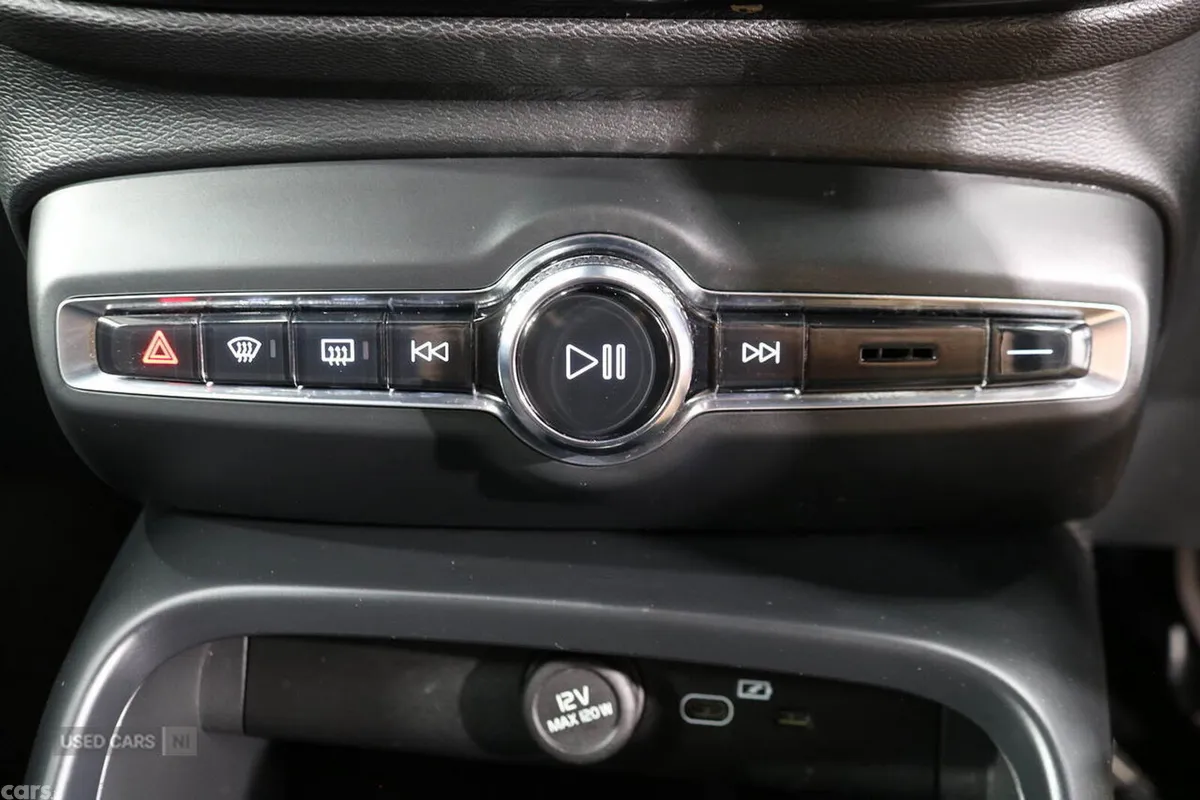 Volvo XC40 SUV, Electric, 2023, Grey