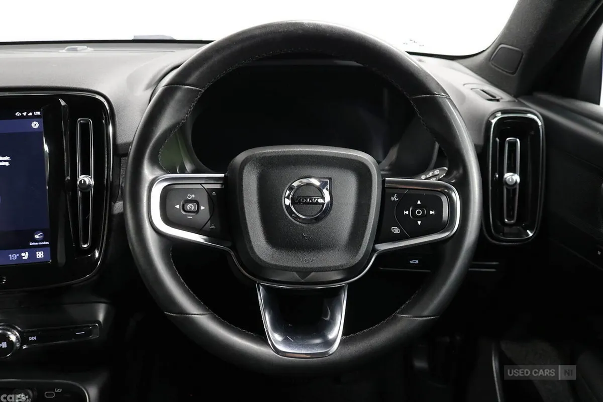 Volvo XC40 SUV, Electric, 2023, Grey