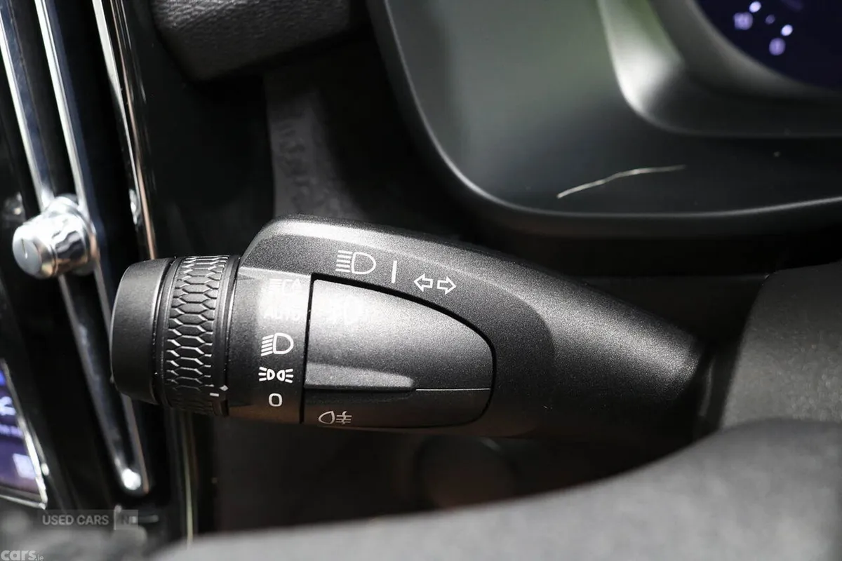Volvo XC40 SUV, Electric, 2023, Grey