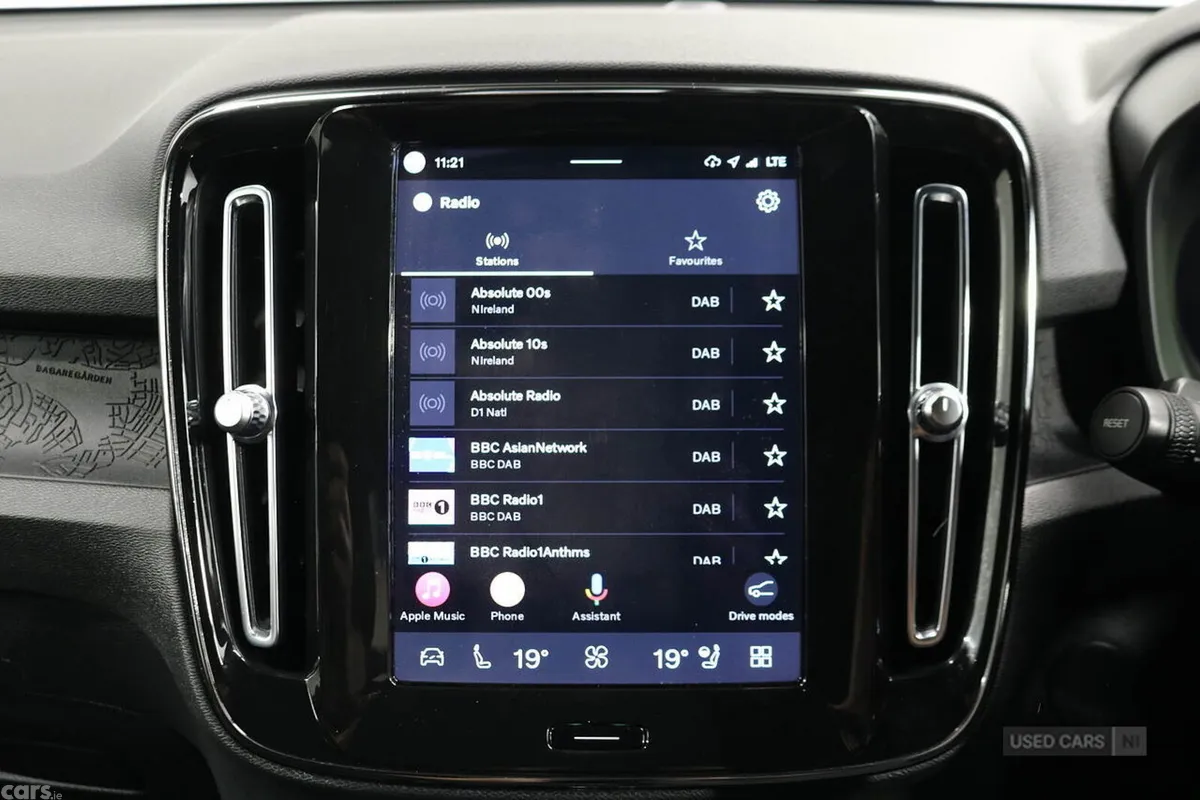 Volvo XC40 SUV, Electric, 2023, Grey