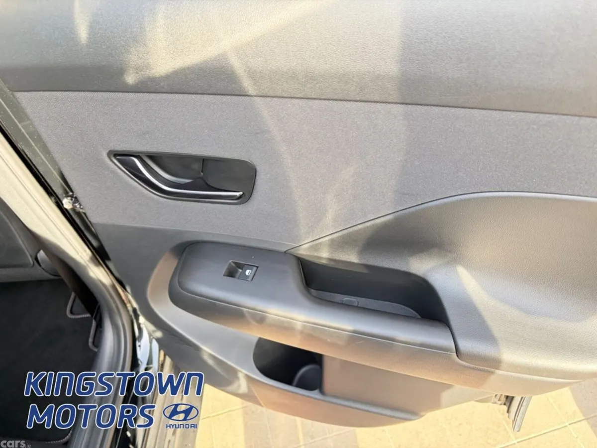 Hyundai KONA MPV, Petrol, 2023, Black