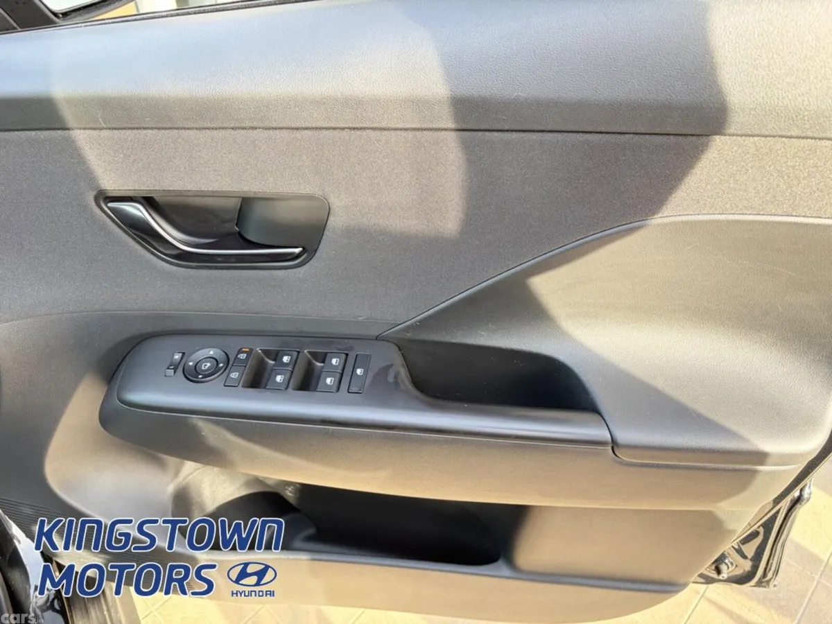 Hyundai KONA MPV, Petrol, 2023, Black