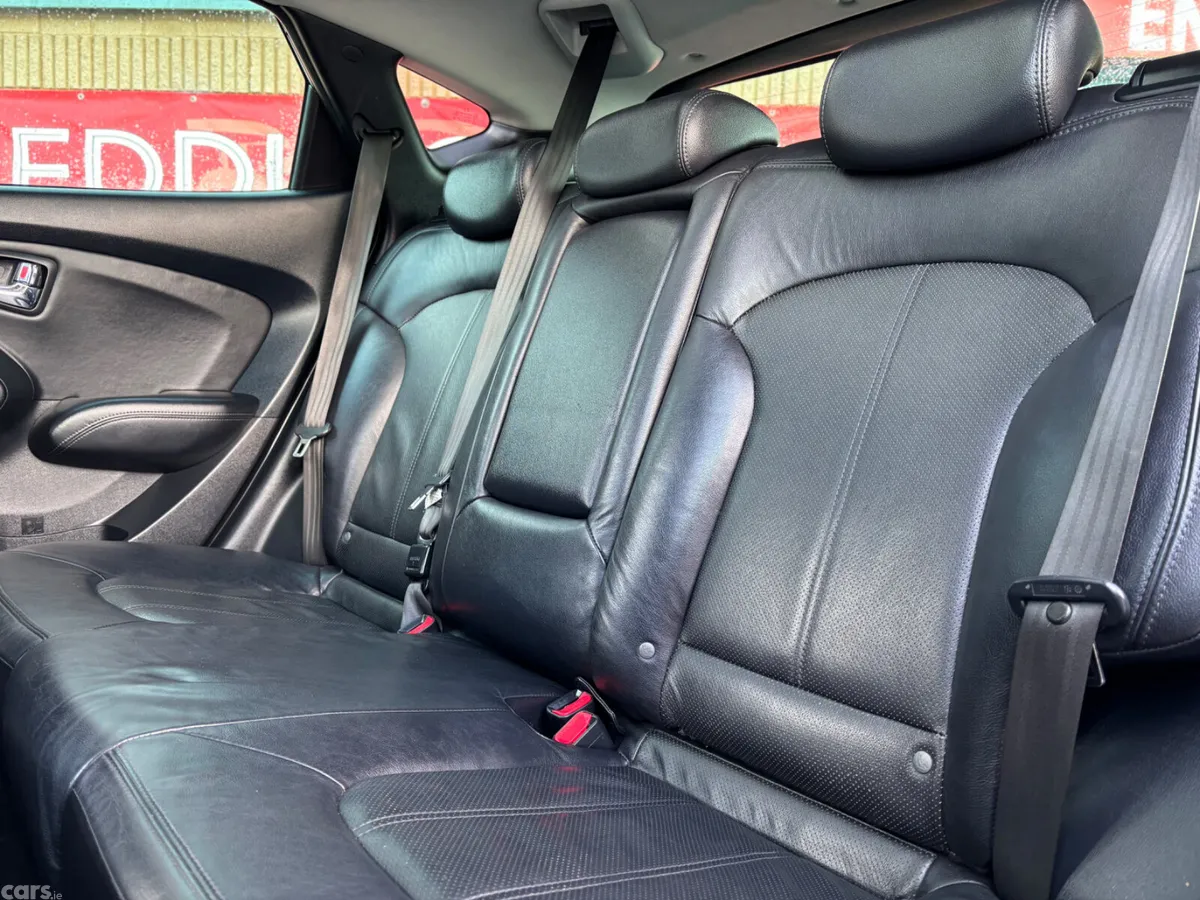 Hyundai ix35 SUV, Diesel, 2011, Silver