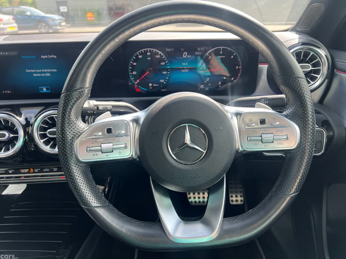 Mercedes-Benz 200 Hatchback, Diesel, 2021, Red