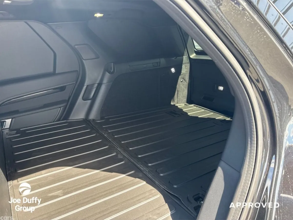 Land Rover Discovery SUV, Diesel, 2026, Black