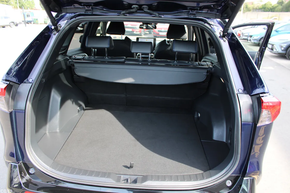 Toyota RAV4 SUV, Petrol Hybrid, 2024, Blue