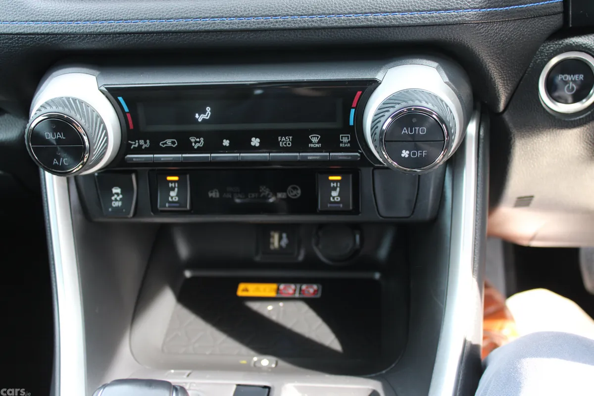Toyota RAV4 SUV, Petrol Hybrid, 2024, Blue