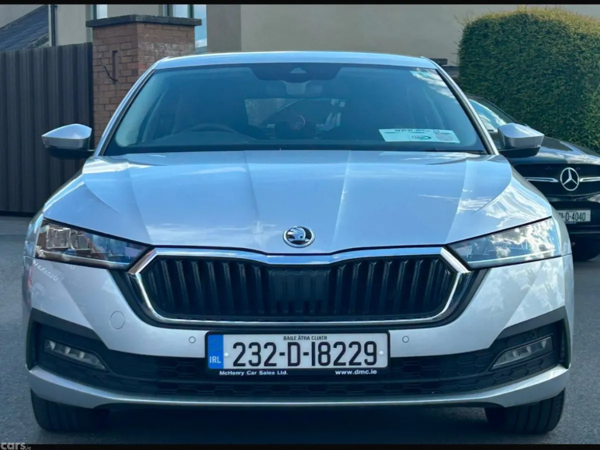 Skoda Octavia Saloon, Petrol, 2023, Grey