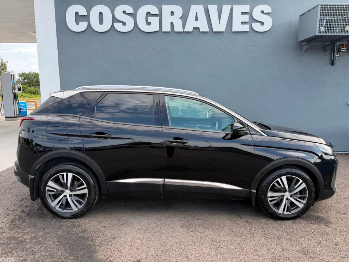 Peugeot 3008 MPV, Diesel, 2023, Black