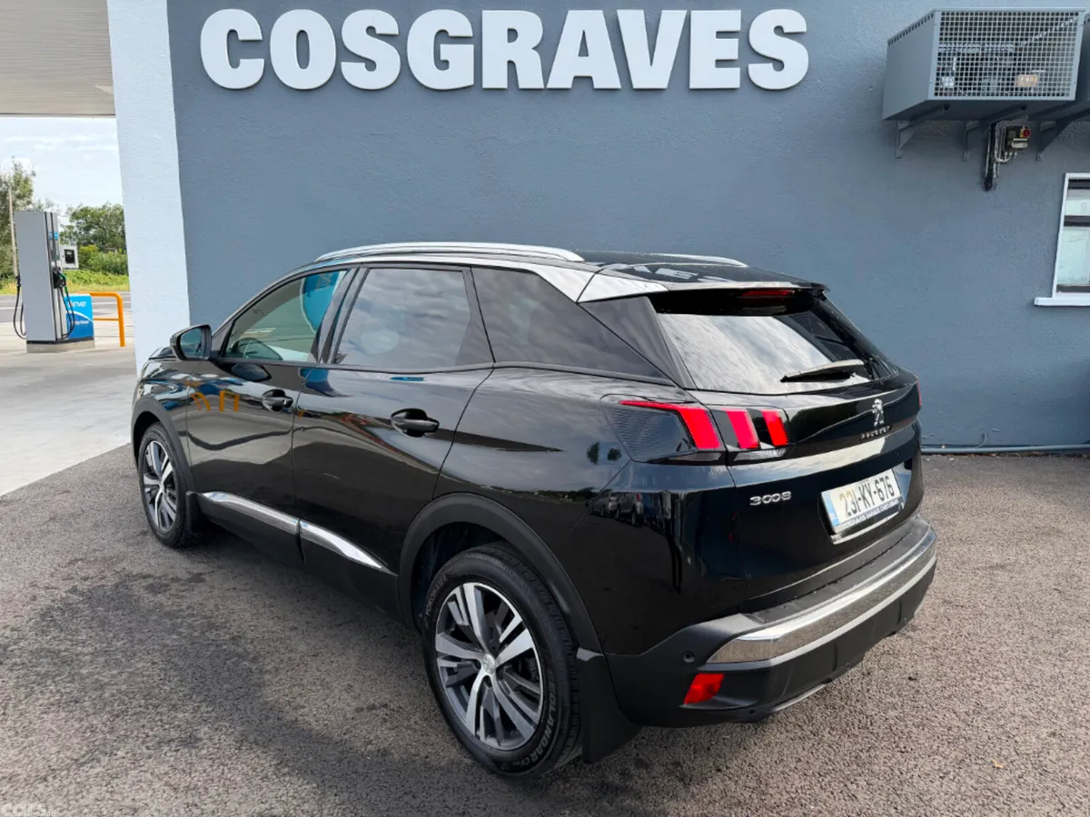 Peugeot 3008 MPV, Diesel, 2023, Black