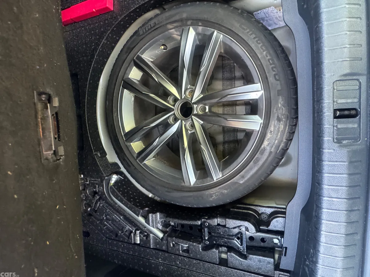Volkswagen Passat Saloon, Diesel, 2015, Silver